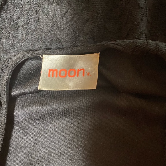 LBD with adorable white pearl beading - Picture 4 of 5